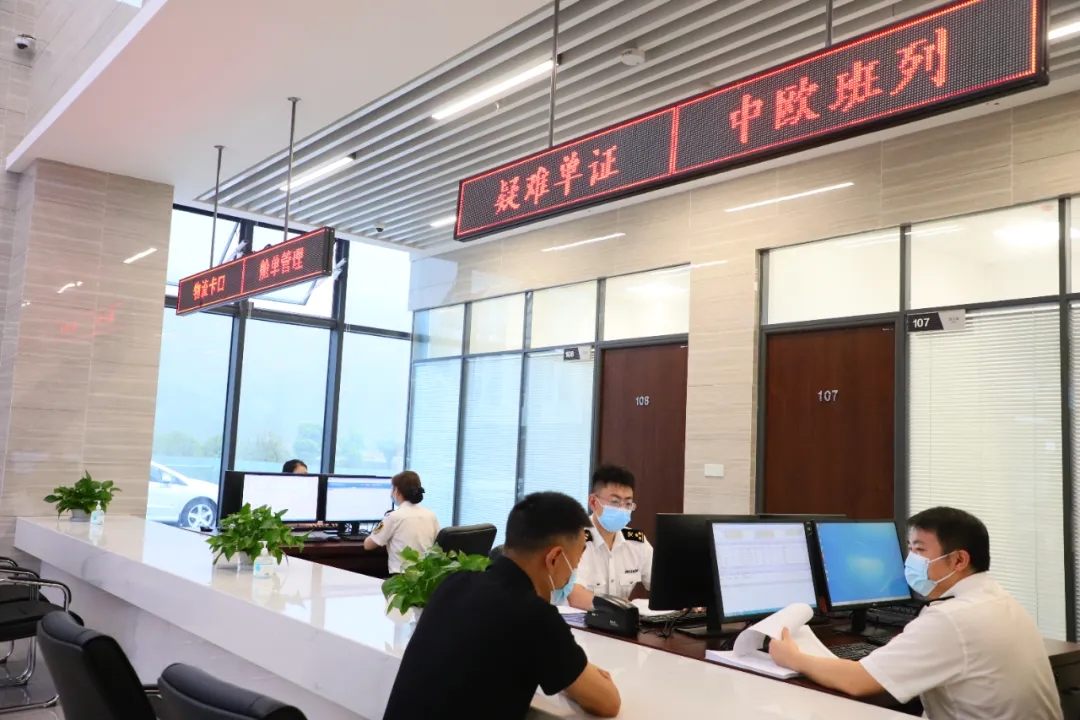 1632964590155771.jpg 640.webp (1).jpg