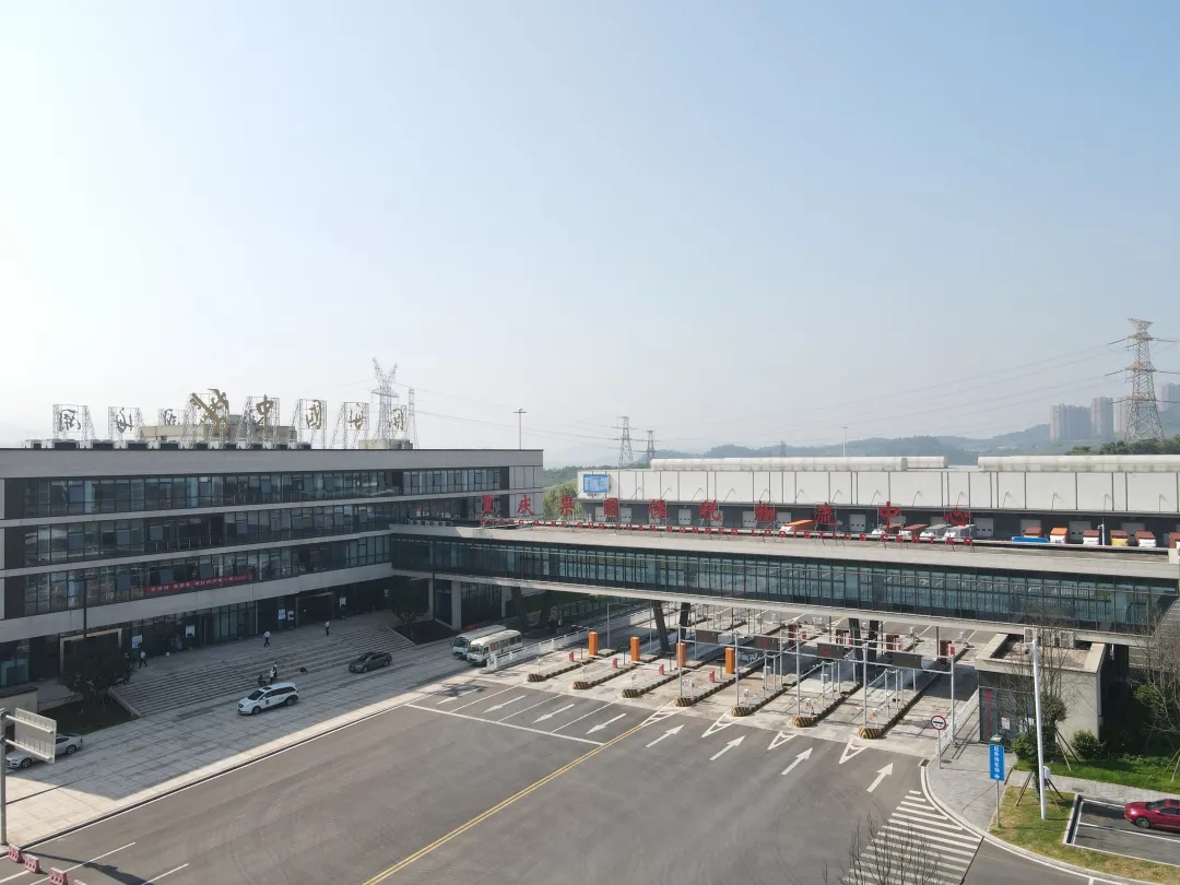 1635814674143309.jpg 640.webp (8).jpg