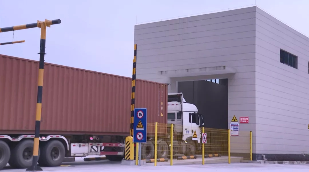 1641260447402195.jpg 640.webp (4).jpg