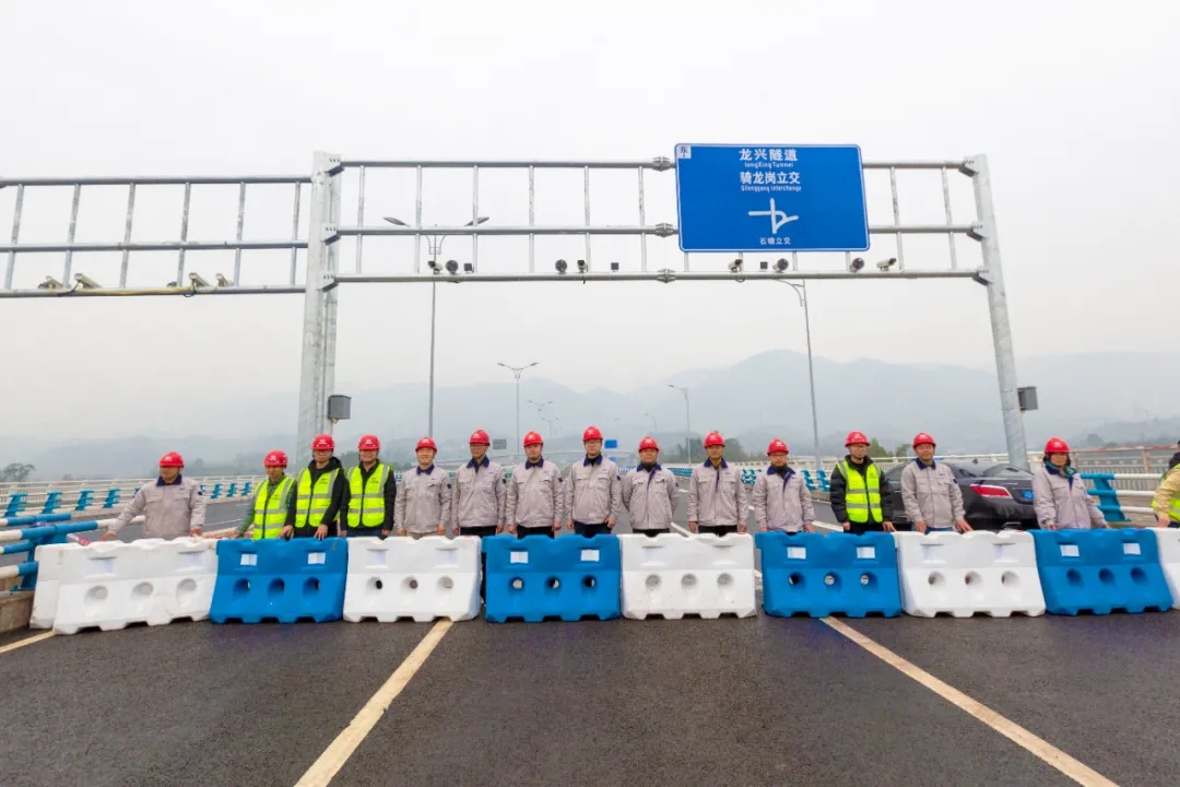 1642122672339918.jpg 640.webp.jpg