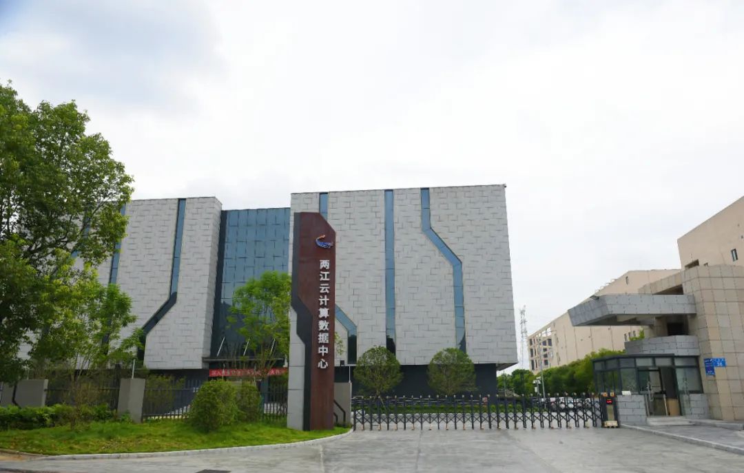 1696814829431513.jpg 640.jpg